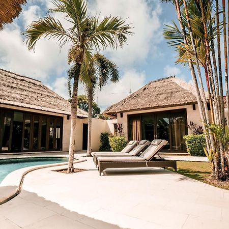 Mahagiri Villas & Spa Dreamland Улувату Екстер'єр фото